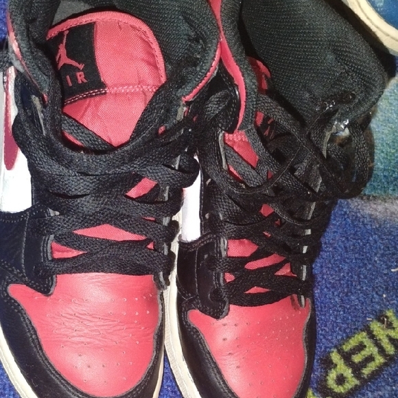 Jordan Kids Sneakers - Red and Black - Picture 1 of 4